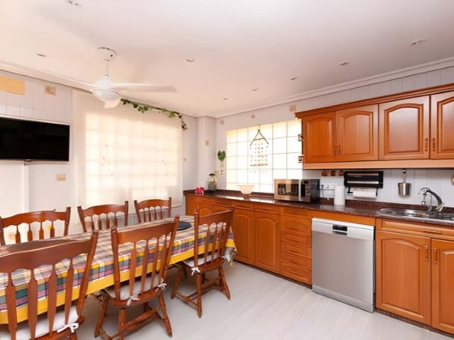 4 soverom Villa til salgs i La Mata, Torrevieja - € 1 205 500 (Ref: 9828855)