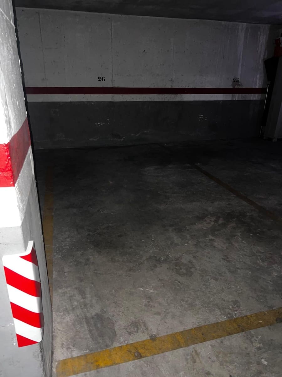 Autotalli myytävänä paikassa Valencia kaupunki - 15 000 € (Ref: 10081296)