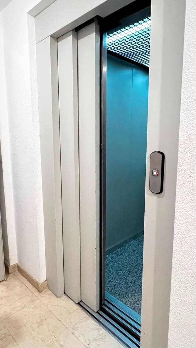 3 sovrum Lägenhet till salu i Valencia stad med garage - 340 000 € (Ref: 10081299)
