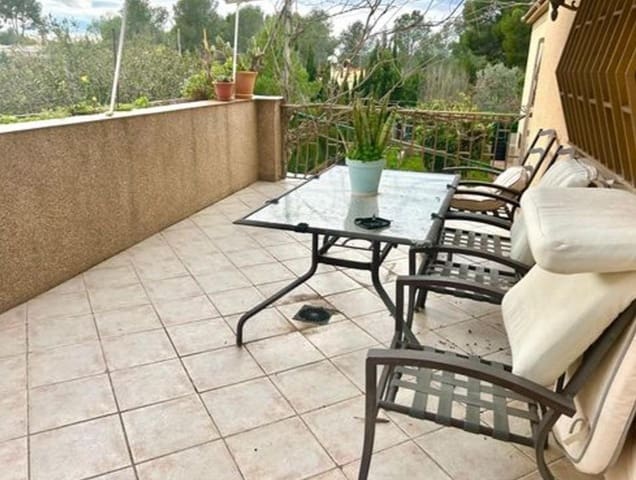 Chalet de 4 habitaciones en Bétera en venta con piscina - 550.000 € (Ref: 10081302)