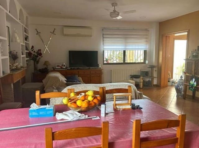 Chalet de 4 habitaciones en Bétera en venta con piscina - 550.000 € (Ref: 10081302)