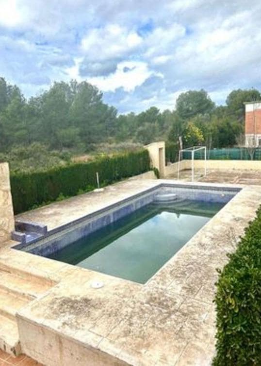 Chalet de 4 habitaciones en Bétera en venta con piscina - 550.000 € (Ref: 10081302)