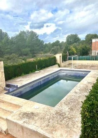 Chalet de 4 habitaciones en Bétera en venta con piscina - 550.000 € (Ref: 10081302)