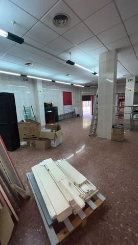Kaupallinen myytävänä paikassa Benicalap, Valencia kaupunki - 450 000 € (Ref: 10081304)