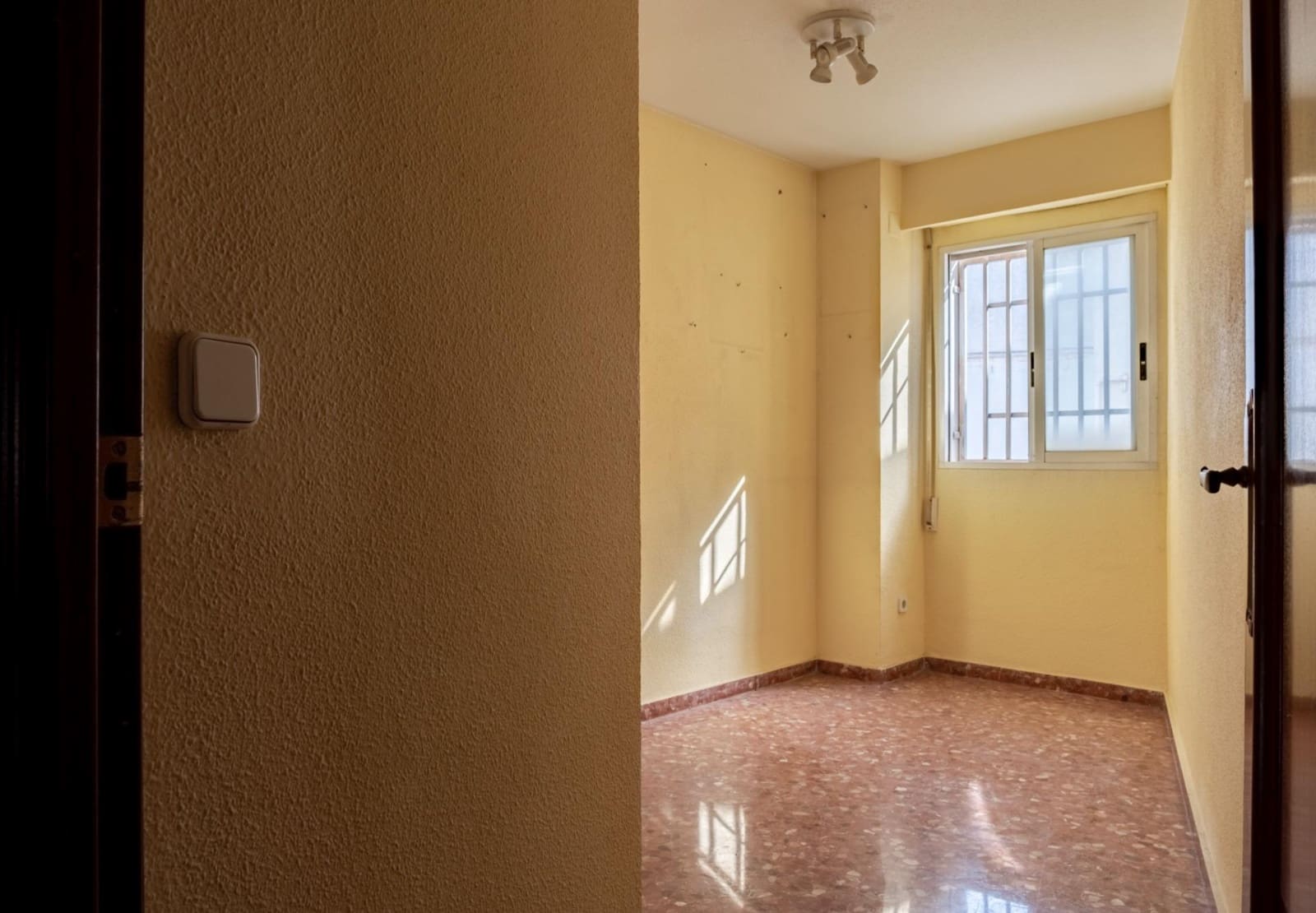 3 sypialnia Apartament na sprzedaż w Xirivella - 230 000 € (Ref: 10081305)