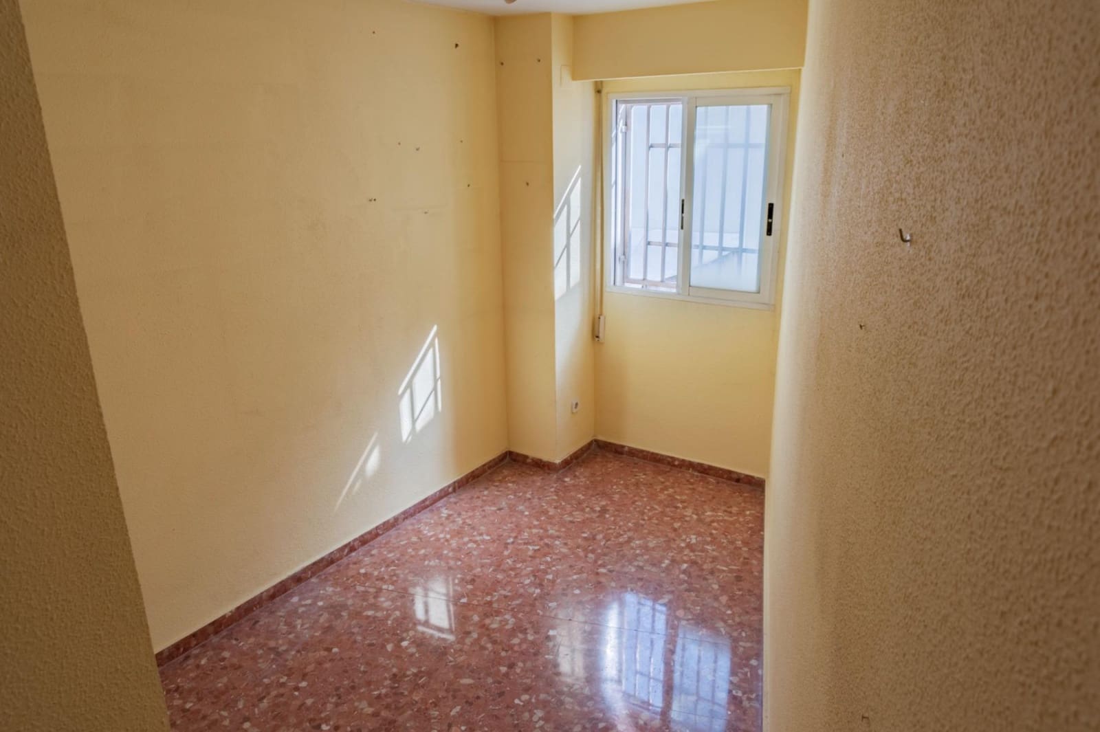 3 sypialnia Apartament na sprzedaż w Xirivella - 230 000 € (Ref: 10081305)