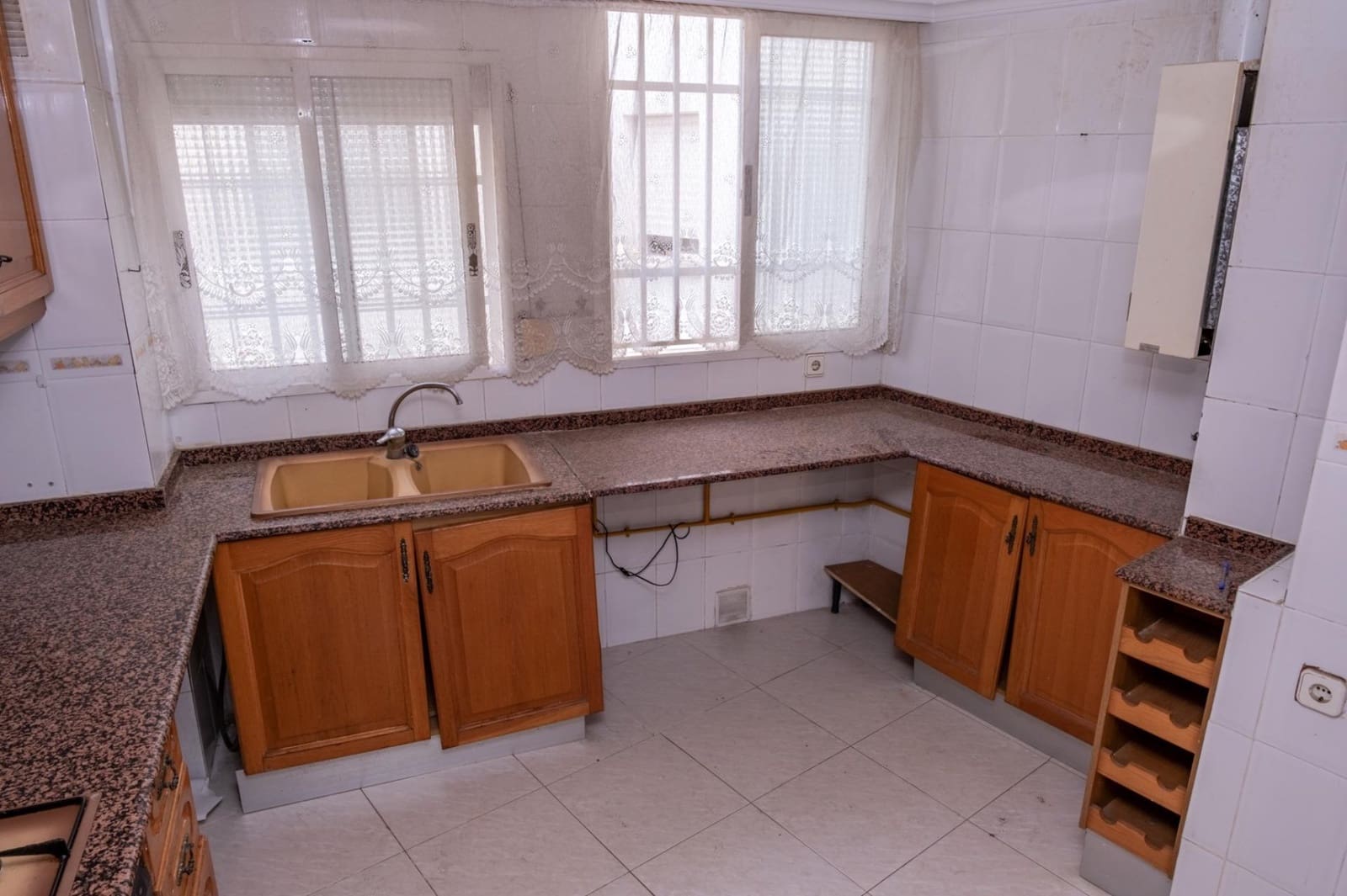 3 sypialnia Apartament na sprzedaż w Xirivella - 230 000 € (Ref: 10081305)