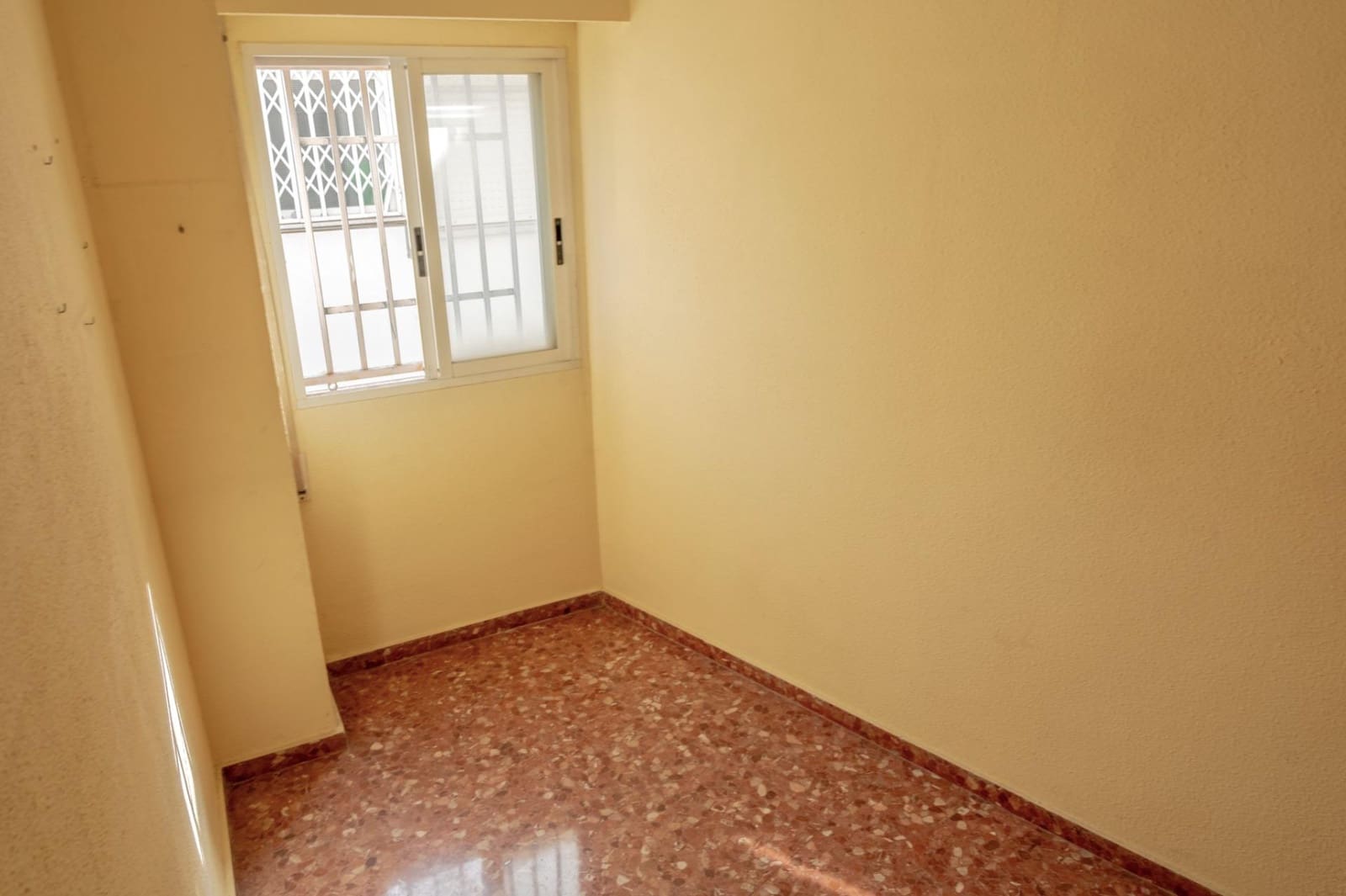 3 sypialnia Apartament na sprzedaż w Xirivella - 230 000 € (Ref: 10081305)
