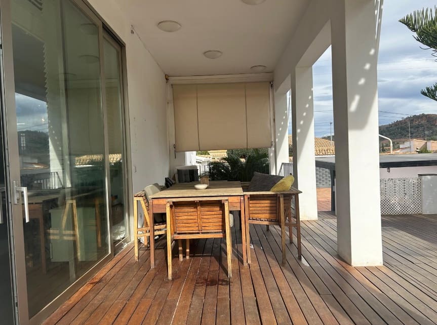 4 sypialnia Willa na sprzedaż w Naquera z basenem garażem - 700 000 € (Ref: 9571881)