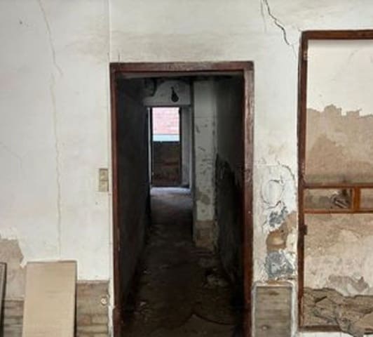 Ruïne te koop in Macastre - € 68.000 (Ref: 9583445)