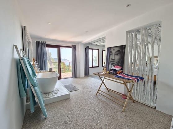 4 slaapkamer Villa te koop in Santa Eulalia / Santa Eularia met garage - € 2.000.000 (Ref: 9583453)