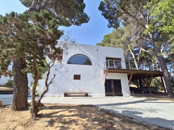 4 slaapkamer Villa te koop in Santa Eulalia / Santa Eularia met garage - € 2.000.000 (Ref: 9583453)