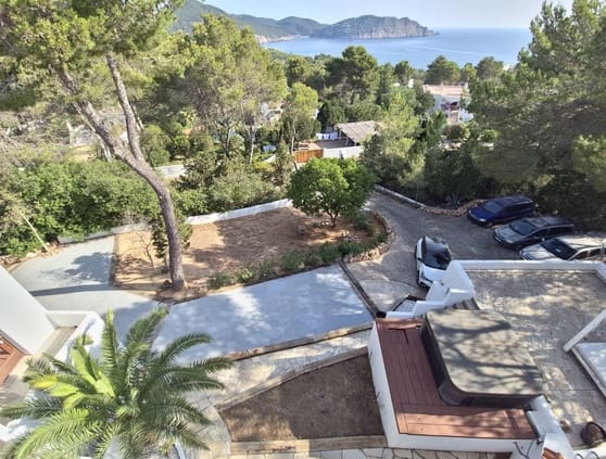 4 slaapkamer Villa te koop in Santa Eulalia / Santa Eularia met garage - € 2.000.000 (Ref: 9583453)