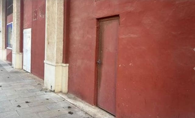 Butik til salg i Dénia - € 210.000 (Ref: 9583455)