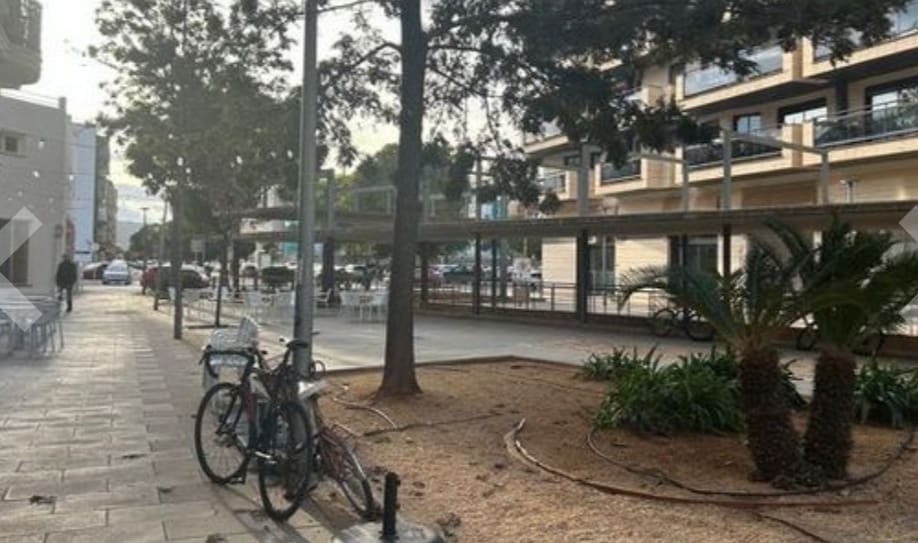 Butik til salg i Denia - € 210.000 (Ref: 9583455)