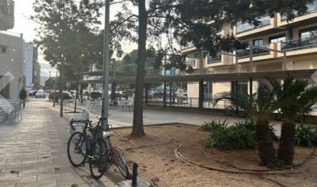 Butik til salg i Dénia - € 210.000 (Ref: 9583455)