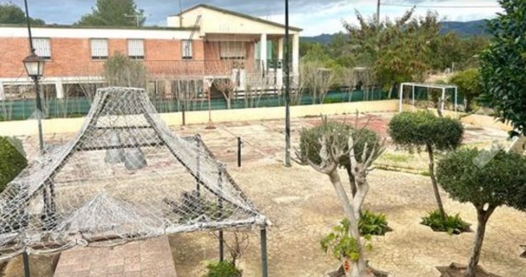 4 makuuhuone Huvila myytävänä paikassa Betera - 550 000 € (Ref: 9585012)