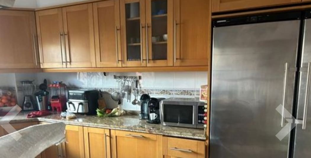 4 bedroom Flat for sale in Montserrat - € 170,000 (Ref: 9588042)