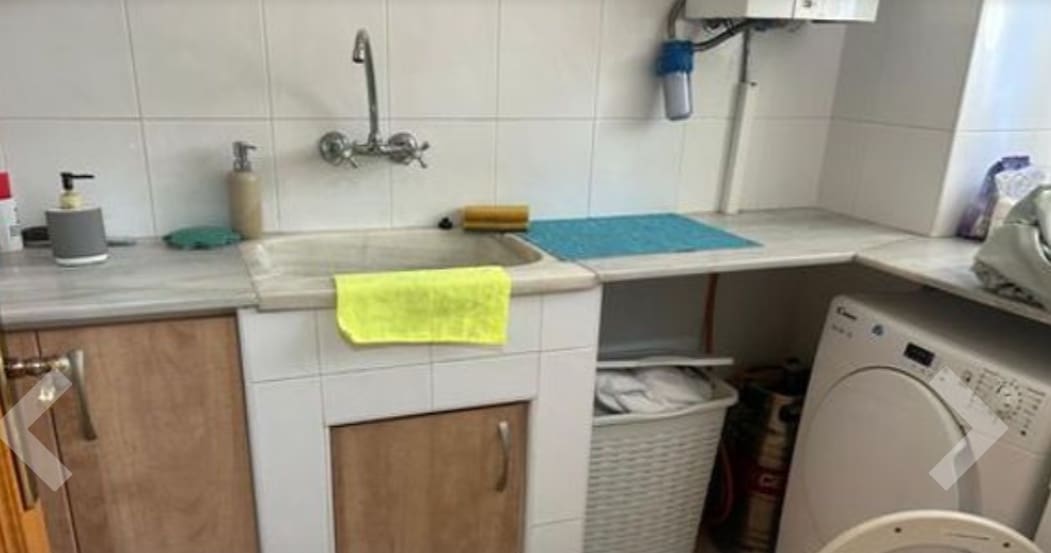 4 bedroom Flat for sale in Montserrat - € 170,000 (Ref: 9588042)