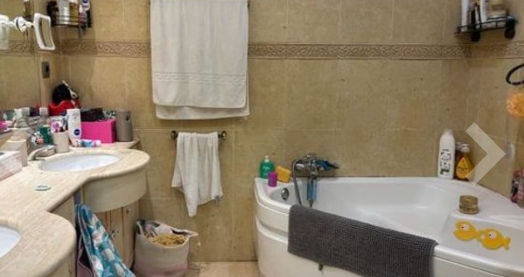 4 bedroom Flat for sale in Montserrat - € 170,000 (Ref: 9588042)