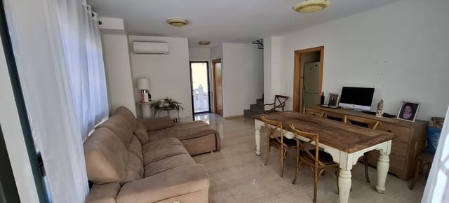 6 makuuhuone Paritalo myytävänä paikassa Mareny de Barraquetes, Sueca - 590 000 € (Ref: 9627964)