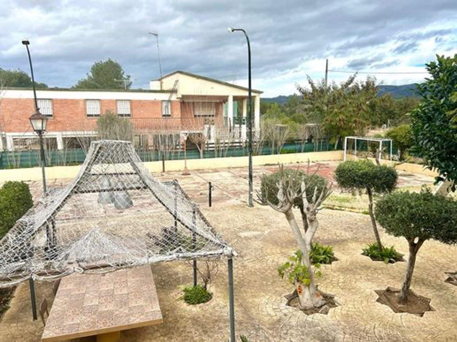 4 chambre Villa/Maison à vendre à Betera avec piscine - 550 000 € (Ref: 9801406)