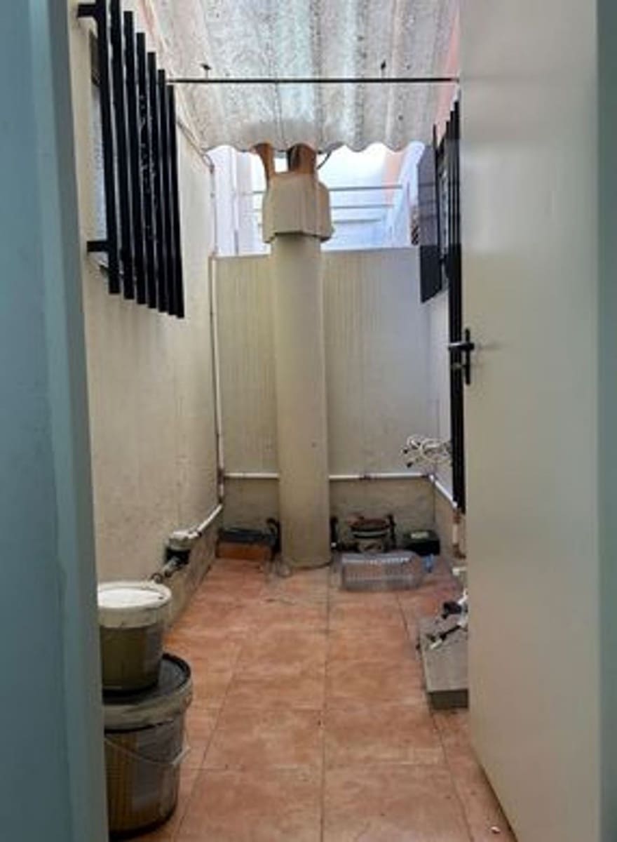 Commerciale in vendita in Valencia citta - 150.000 € (Rif: 9801407)