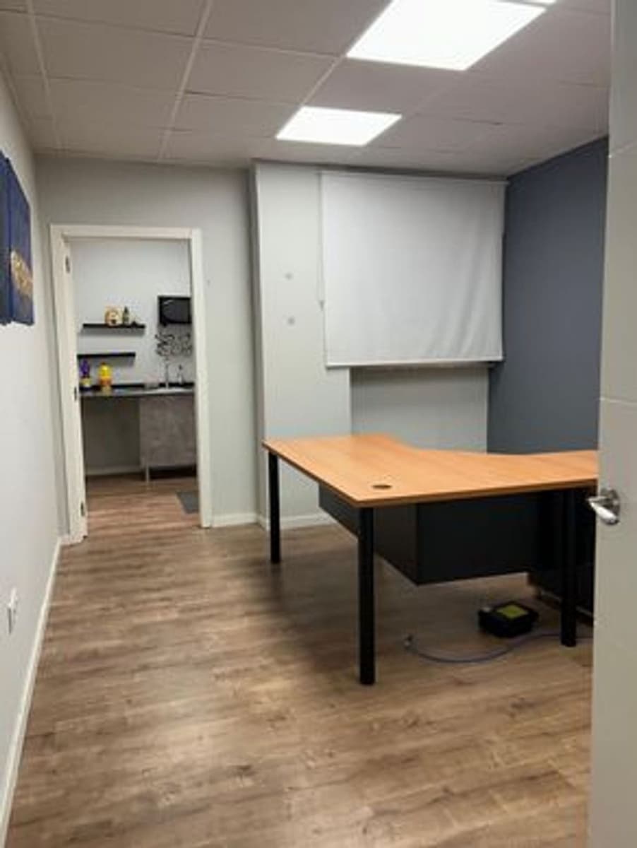 Commerciale in vendita in Valencia citta - 150.000 € (Rif: 9801407)