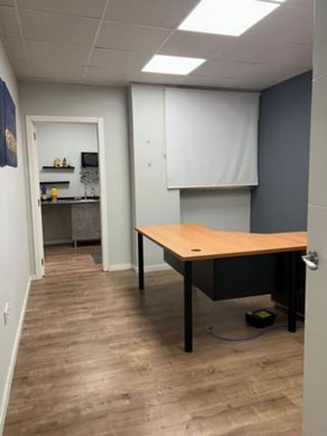 Commerciale in vendita in Benicalap, Valencia città - 150.000 € (Rif: 9801407)