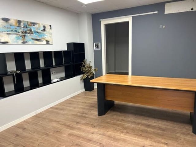 Commerciale in vendita in Benicalap, Valencia città - 150.000 € (Rif: 9801407)