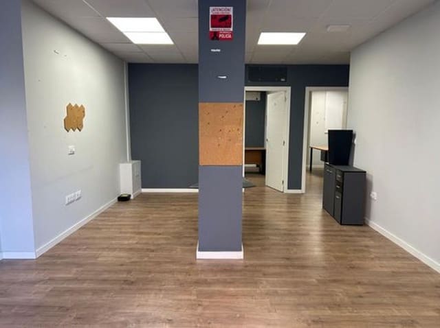 Commerciale in vendita in Benicalap, Valencia città - 150.000 € (Rif: 9801407)