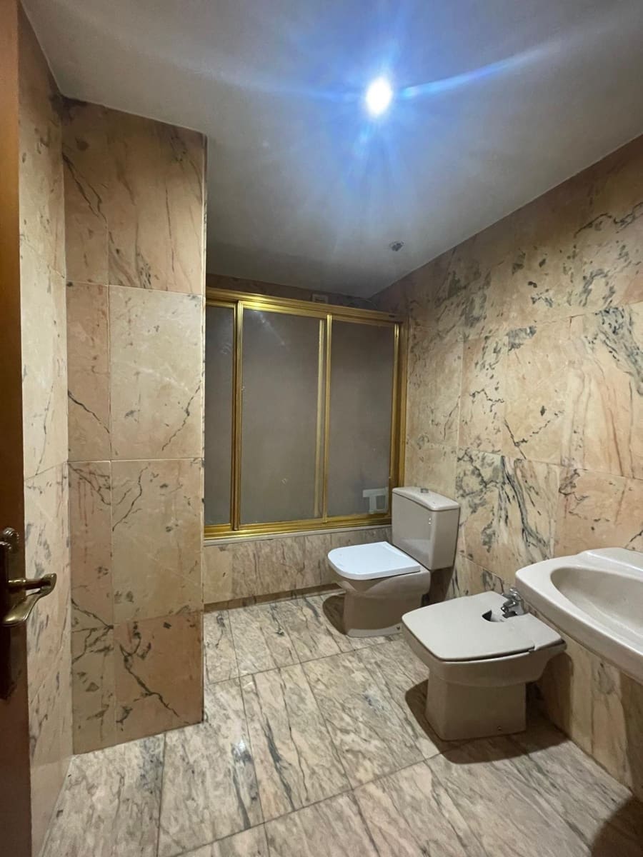 4 chambre Appartement à vendre à Valence ville - 375 000 € (Ref: 9801408)