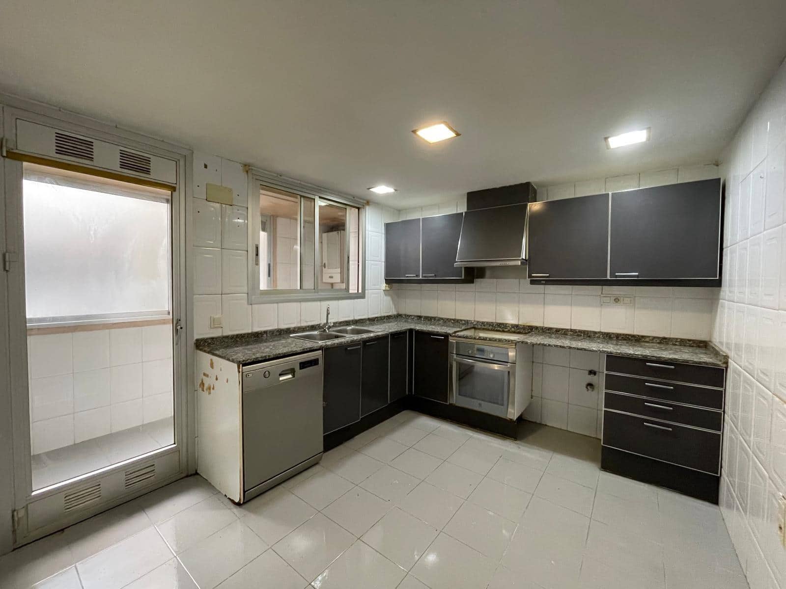 4 chambre Appartement à vendre à Valence ville - 375 000 € (Ref: 9801408)