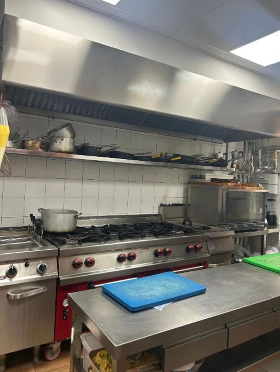 Kommersiell til leie i Valencia by - € 1 200 (Ref: 9801420)