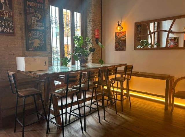 Kommersiell til leie i El Grau, Valencia by - € 1 200 (Ref: 9801420)