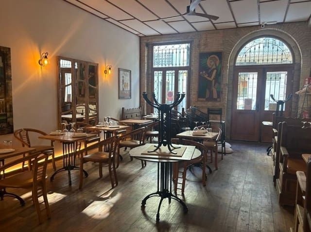 Kommersiell til leie i El Grau, Valencia by - € 1 200 (Ref: 9801420)