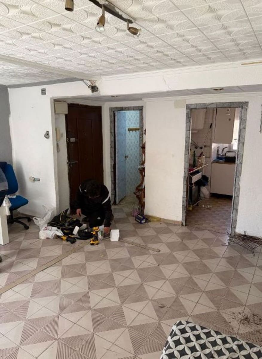 2 bedroom Flat for sale in Valencia city - € 130,000 (Ref: 9801422)