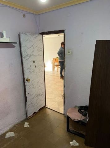 2 slaapkamer Flat te koop in La Fonteta S.lluis, Valencia stad - € 130.000 (Ref: 9801422)
