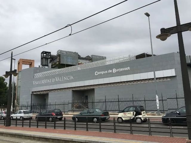 3 soveværelse Lejlighed til salg i Burjassot - € 175.000 (Ref: 9801423)