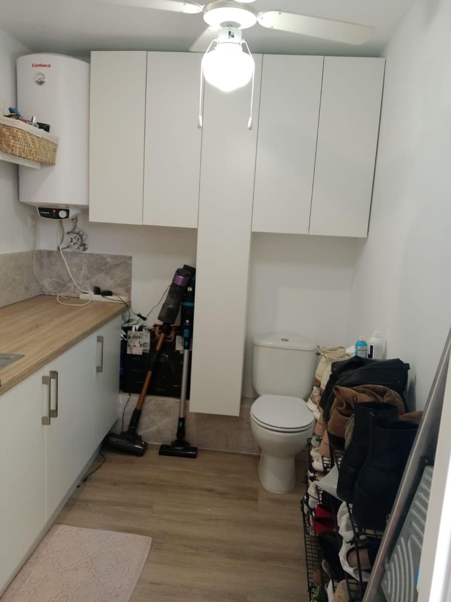 3 bedroom Flat for sale in Pedralba - € 110,000 (Ref: 9804323)