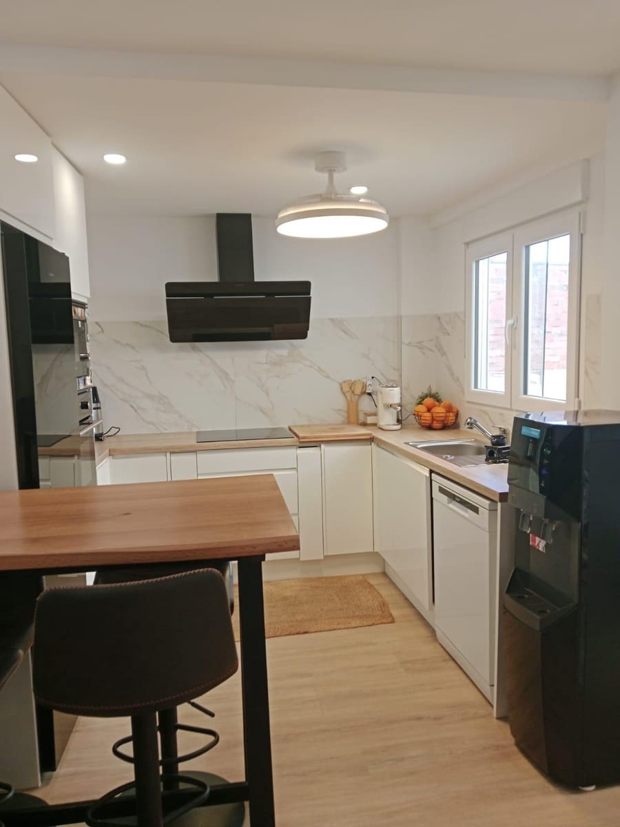 3 bedroom Flat for sale in Pedralba - € 110,000 (Ref: 9804323)