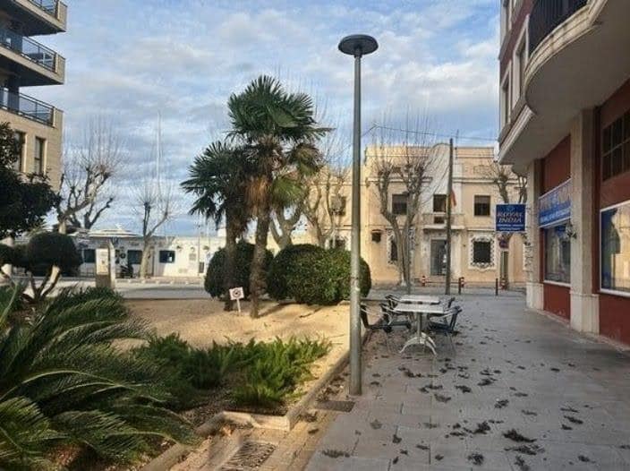 Commercieel te koop in Denia - € 199.000 (Ref: 9831575)