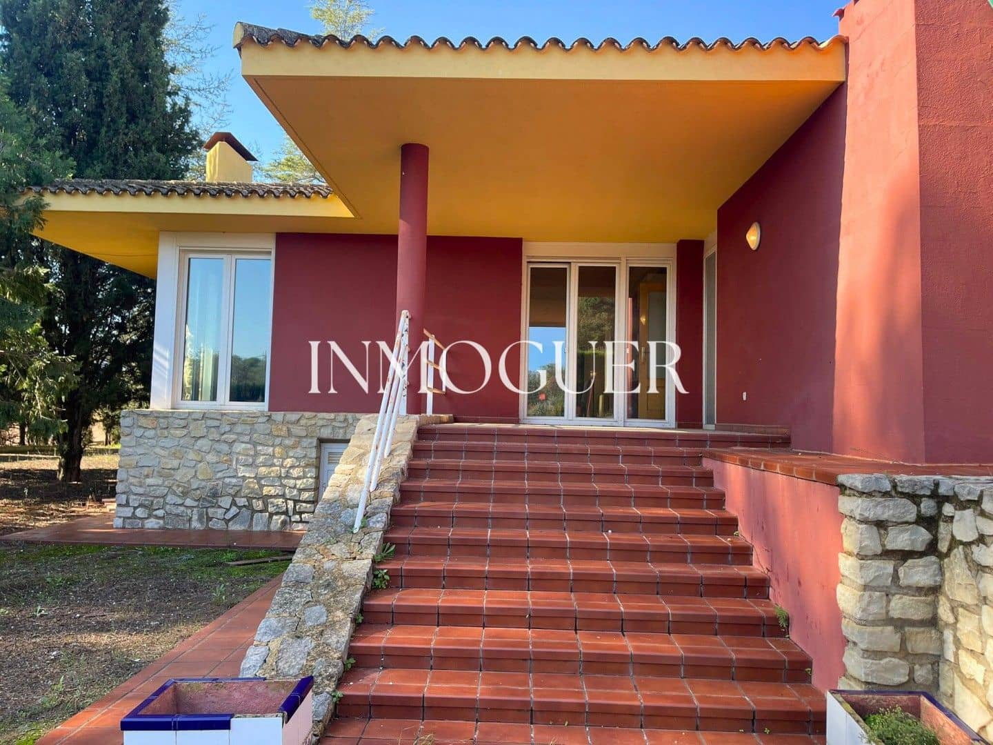 3 bedroom Villa for sale in Ontinyent with garage - € 415,000 (Ref: 9486908)