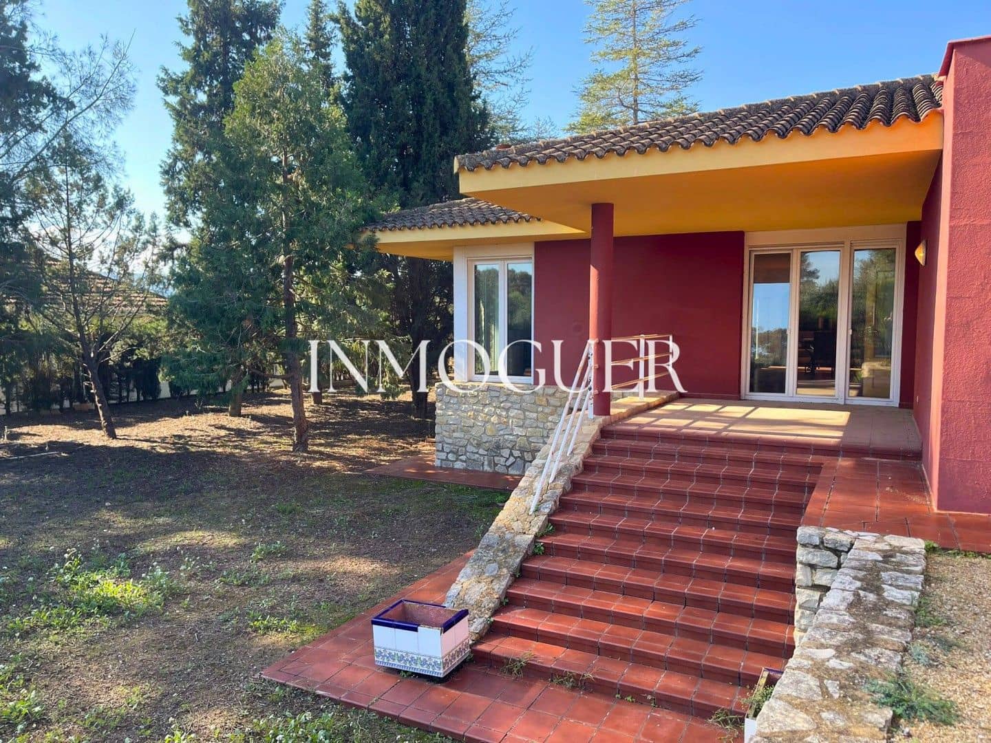 3 bedroom Villa for sale in Ontinyent with garage - € 415,000 (Ref: 9486908)