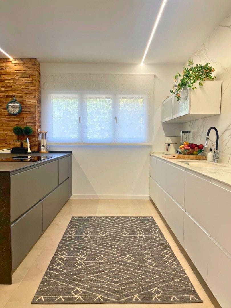 4 bedroom Villa for sale in Ontinyent with pool garage - € 849,000 (Ref: 9486910)