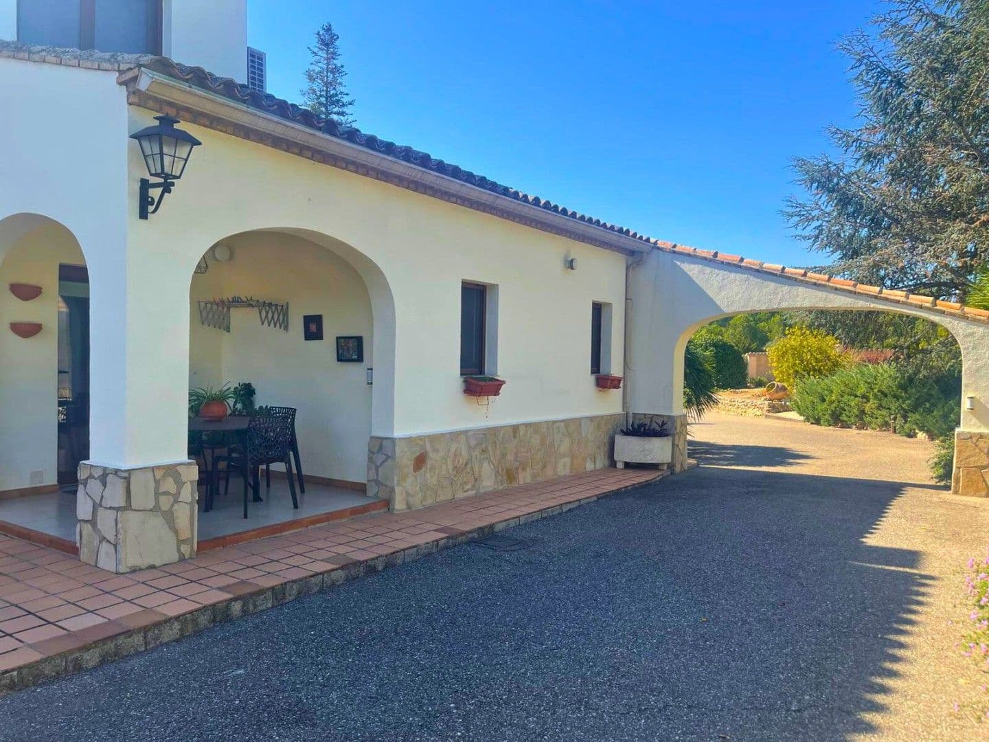 4 bedroom Villa for sale in Ontinyent with pool garage - € 849,000 (Ref: 9486910)