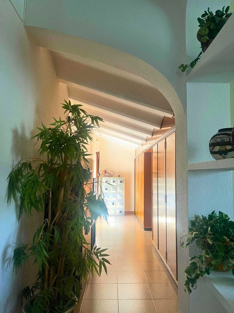 4 bedroom Villa for sale in Ontinyent with pool garage - € 849,000 (Ref: 9486910)