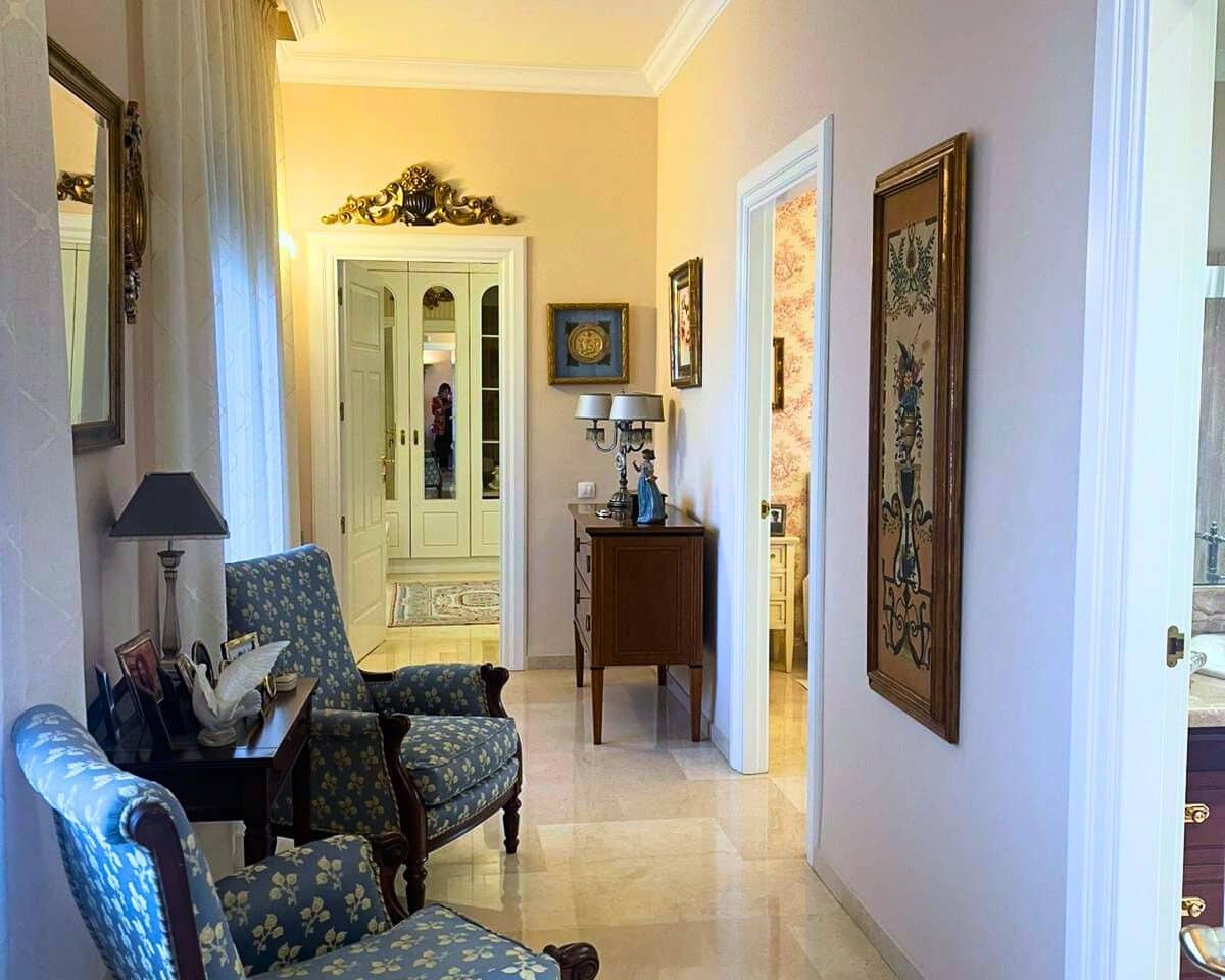 3 bedroom Villa for sale in Ontinyent with garage - € 487,000 (Ref: 9486911)