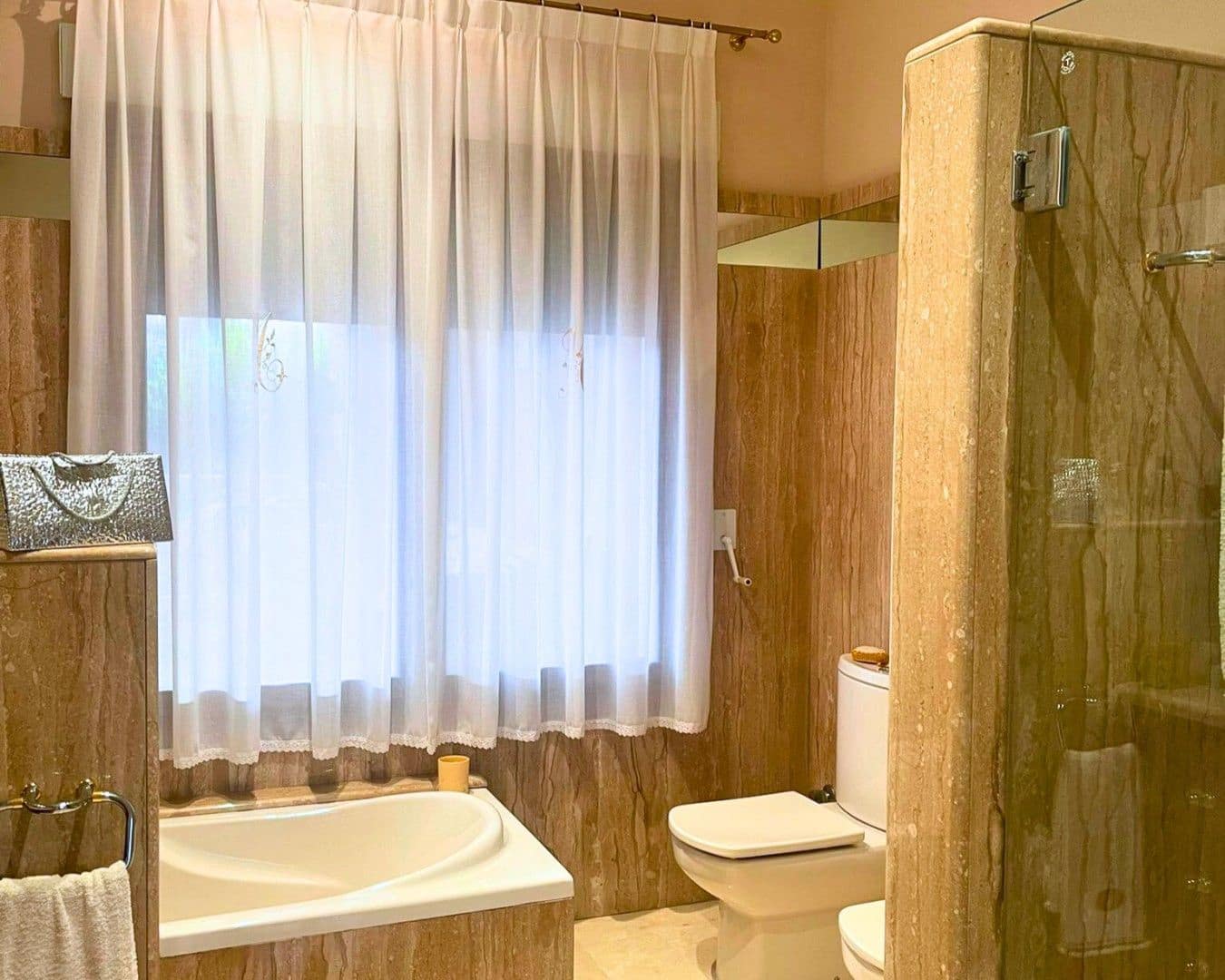 3 bedroom Villa for sale in Ontinyent with garage - € 487,000 (Ref: 9486911)