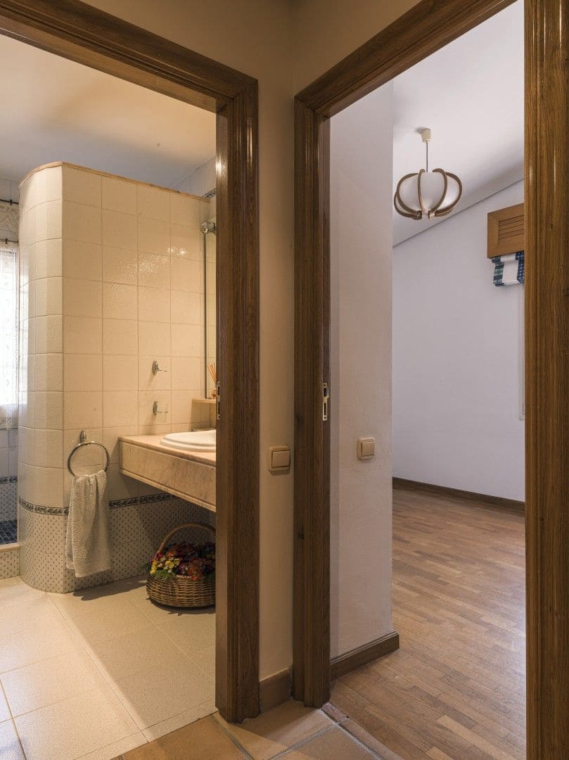 5 bedroom Villa for sale in Ontinyent with pool garage - € 620,000 (Ref: 9486912)